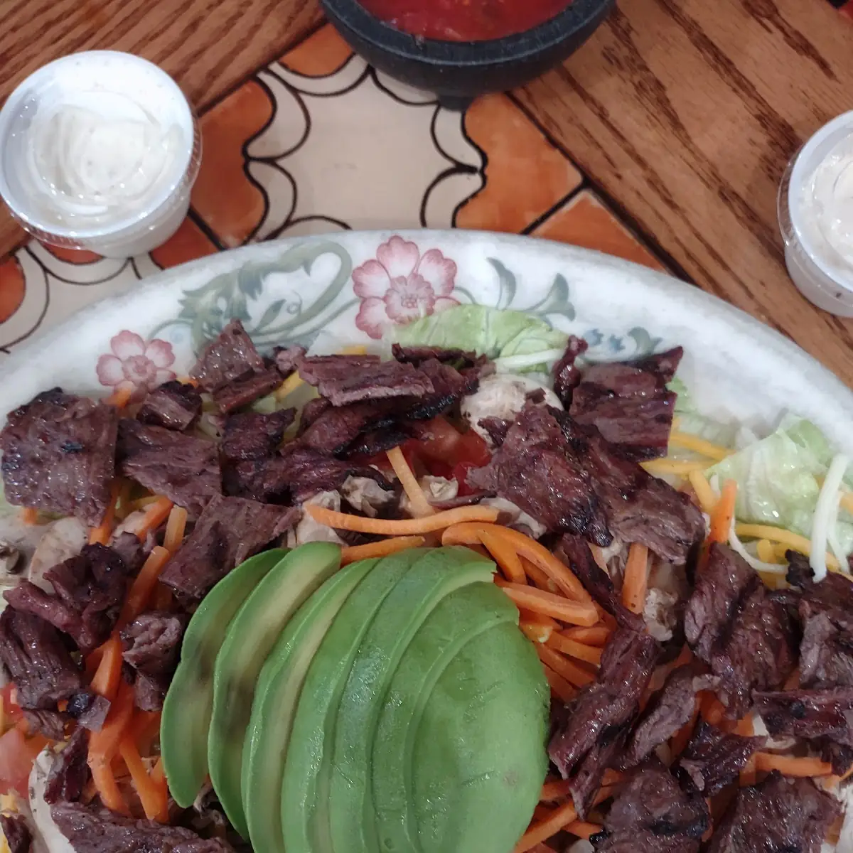 Mexican Salad with Steak
