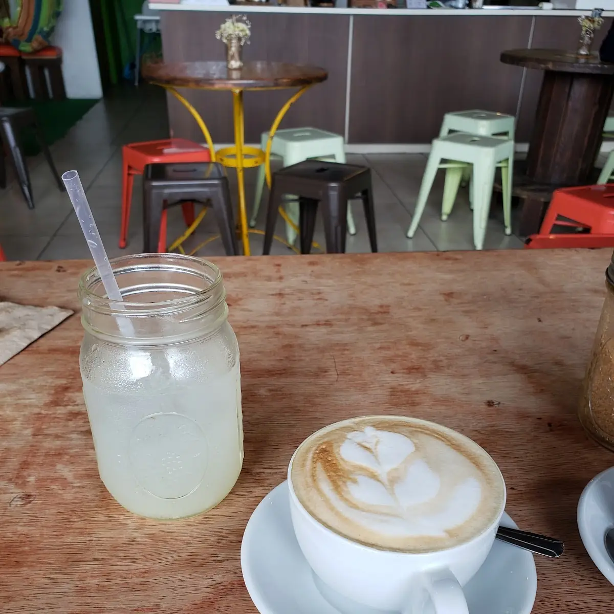 Latte Y Limonada Natural