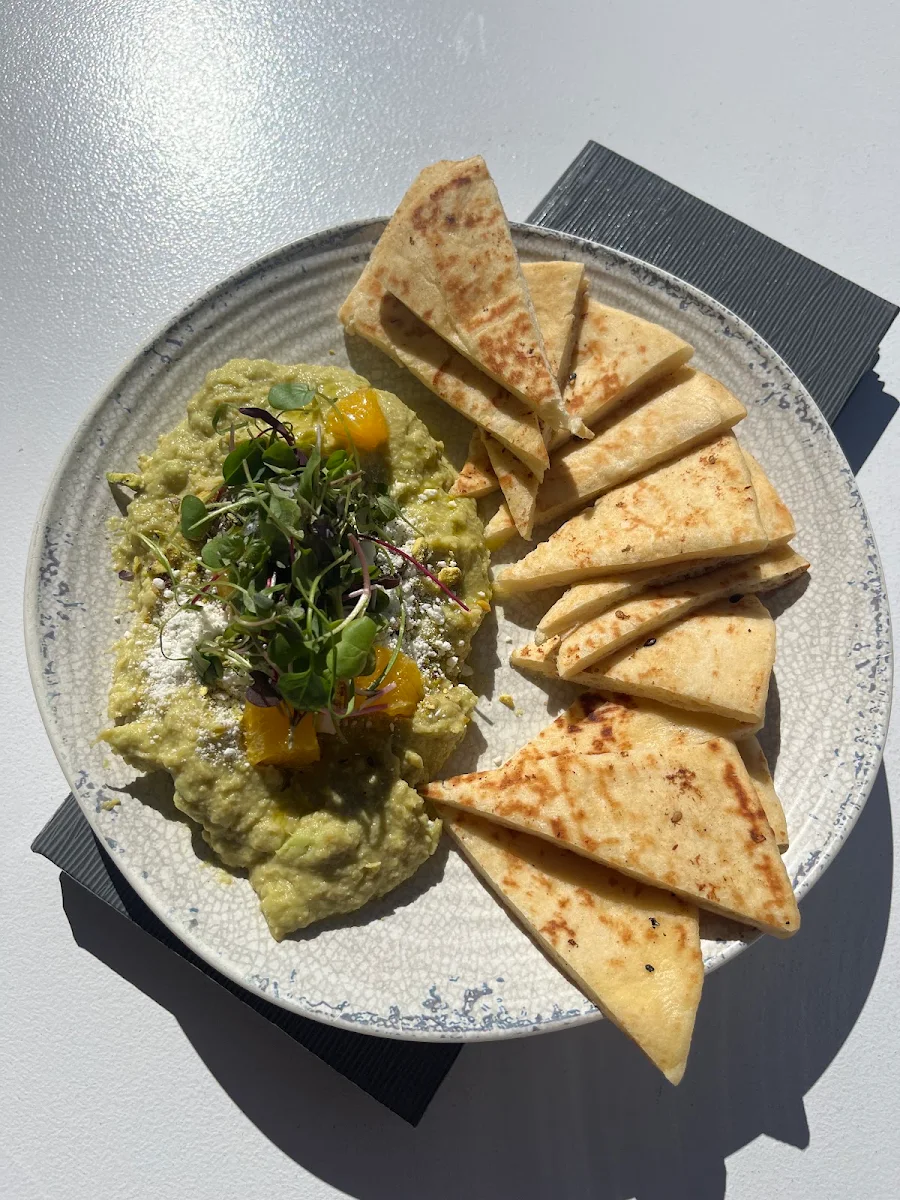 Avocado Hummus