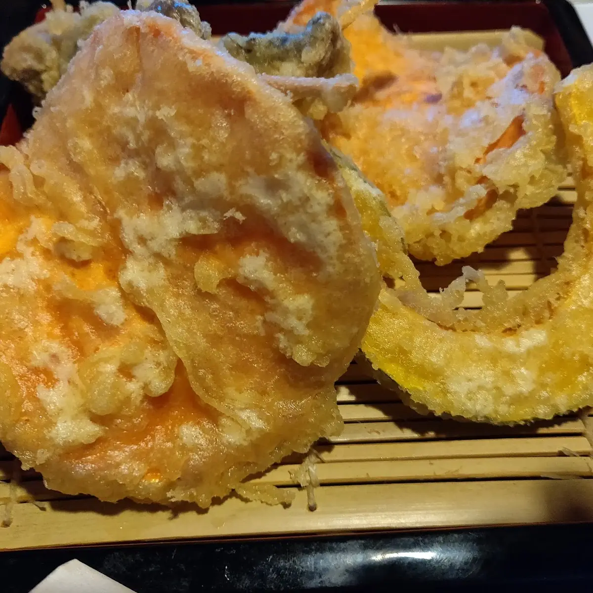 Veggie Tempura Roll (10pcs) C, V