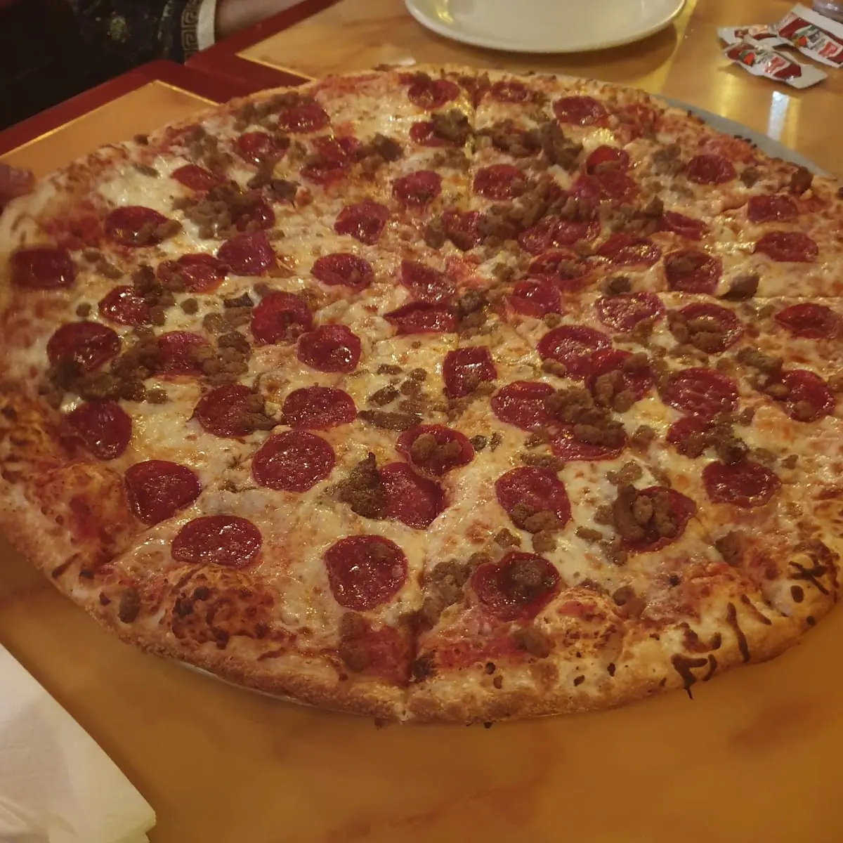 Arpeggio Pizza and Meat Lovers Pizza
