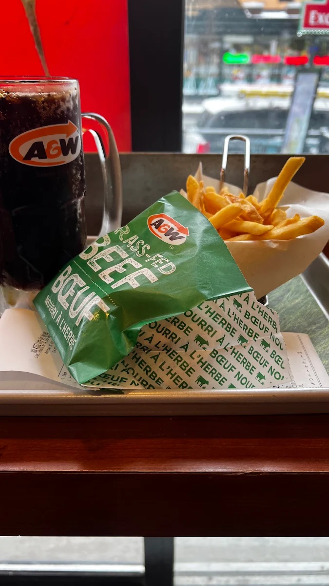 Papa Burger Combo, A&W Canada