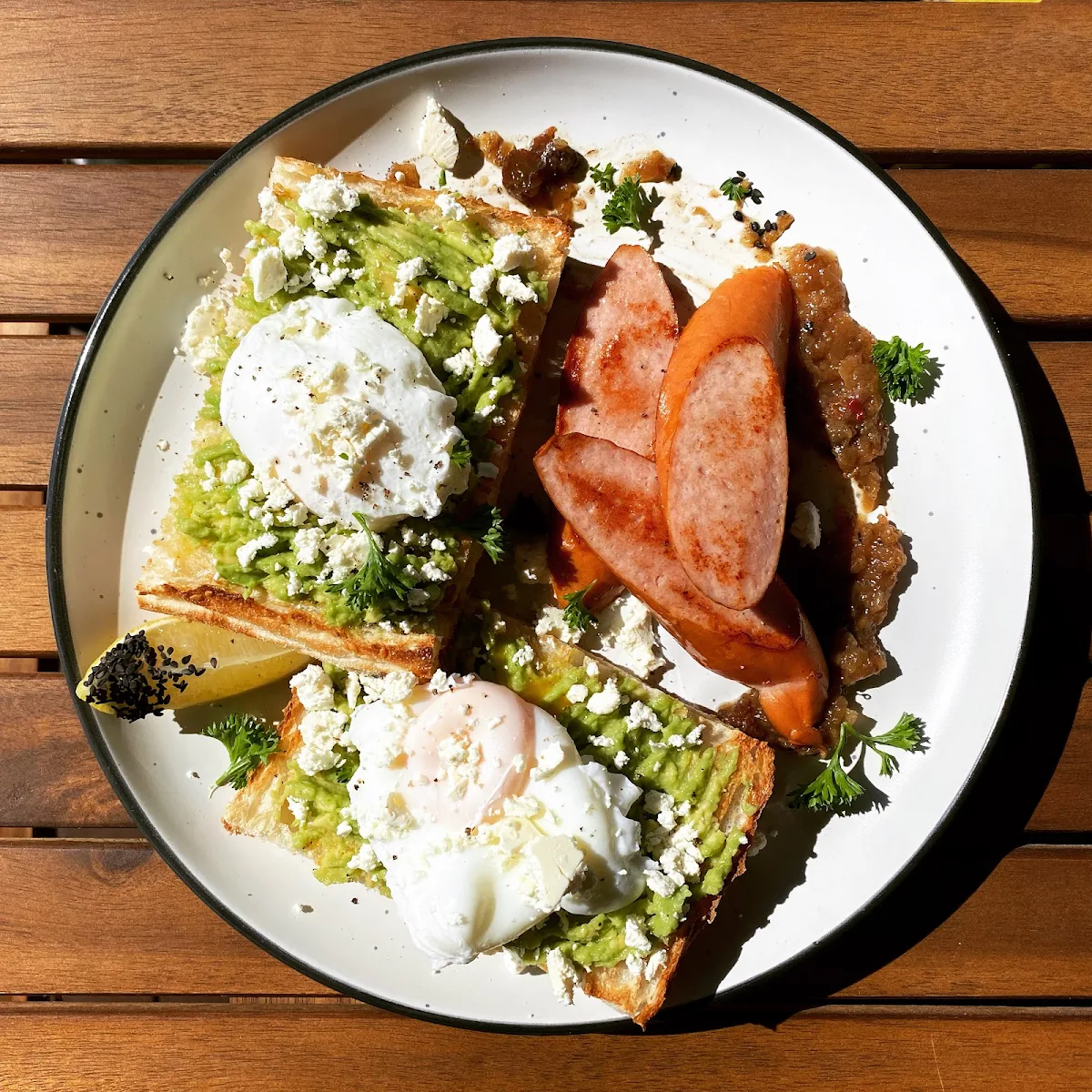Avo Fetta Smash, Frontier Coffee House