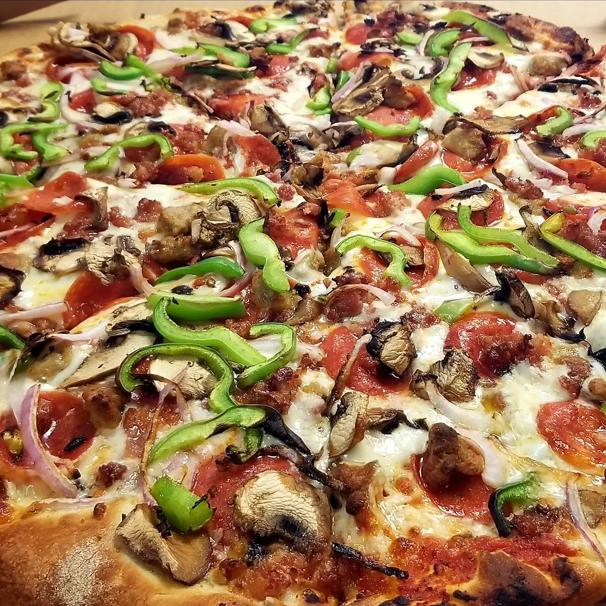 Deluxe Pizza