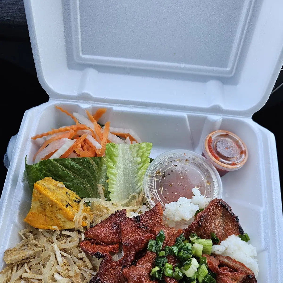 Com Thit Nuong Bi Cha
