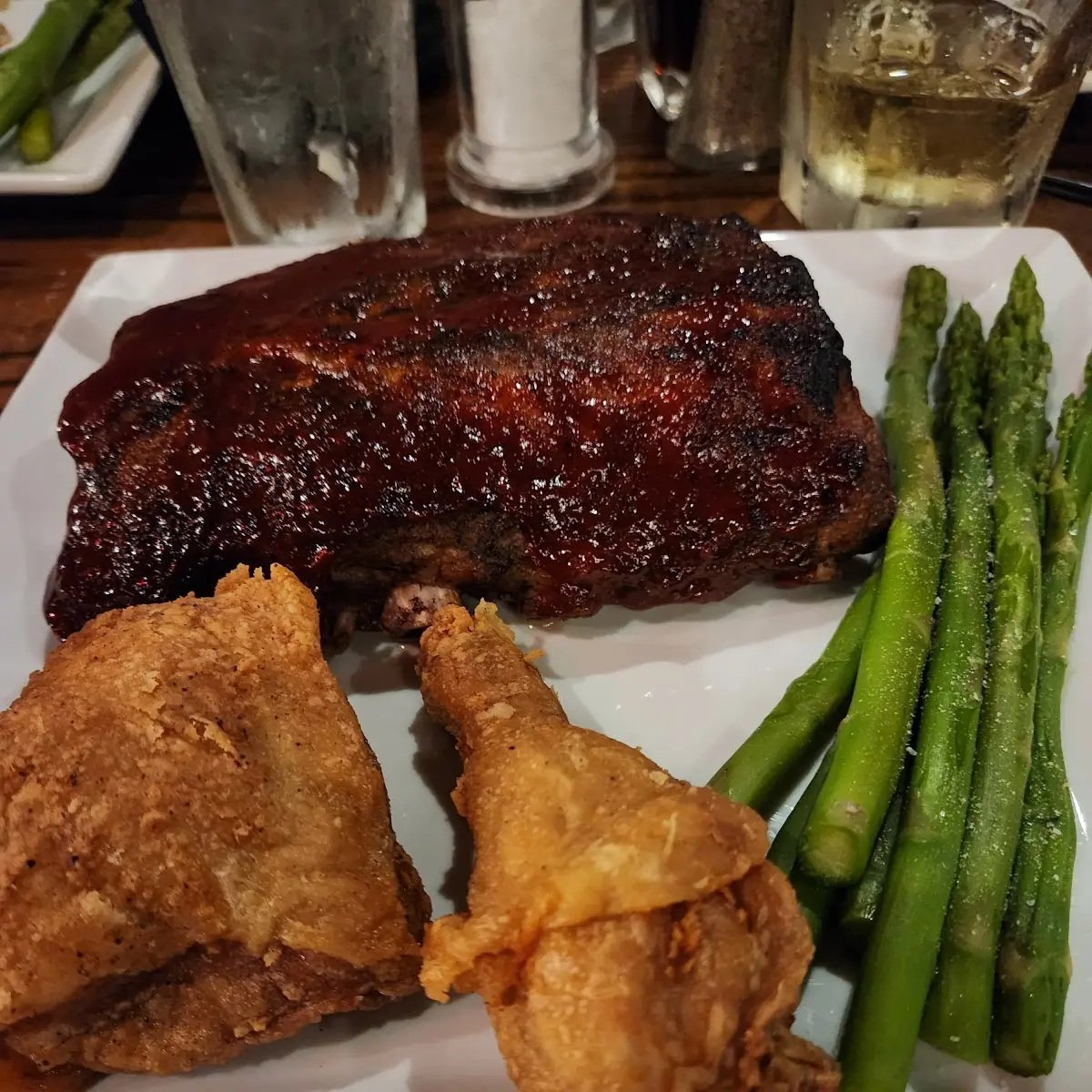 1 2 Rack Ribs Brosted Chicken an Veggie
