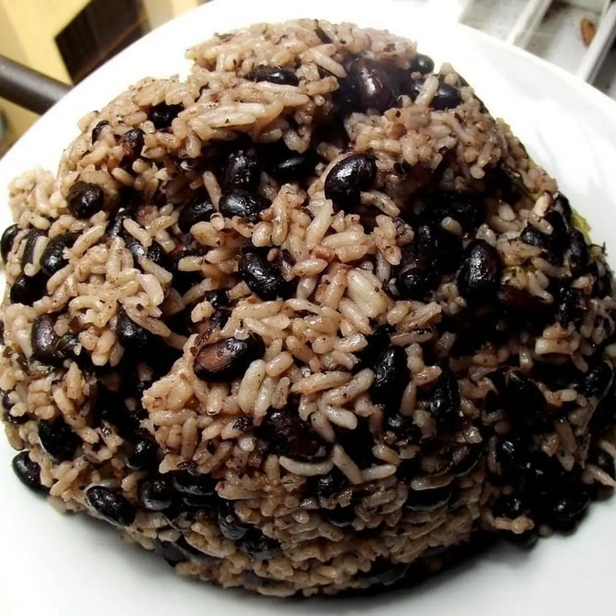 Moro De Habichuelas Negras Black Beans and Rice