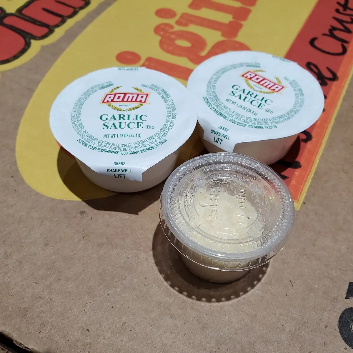 Garlic Sauce & Cheeses