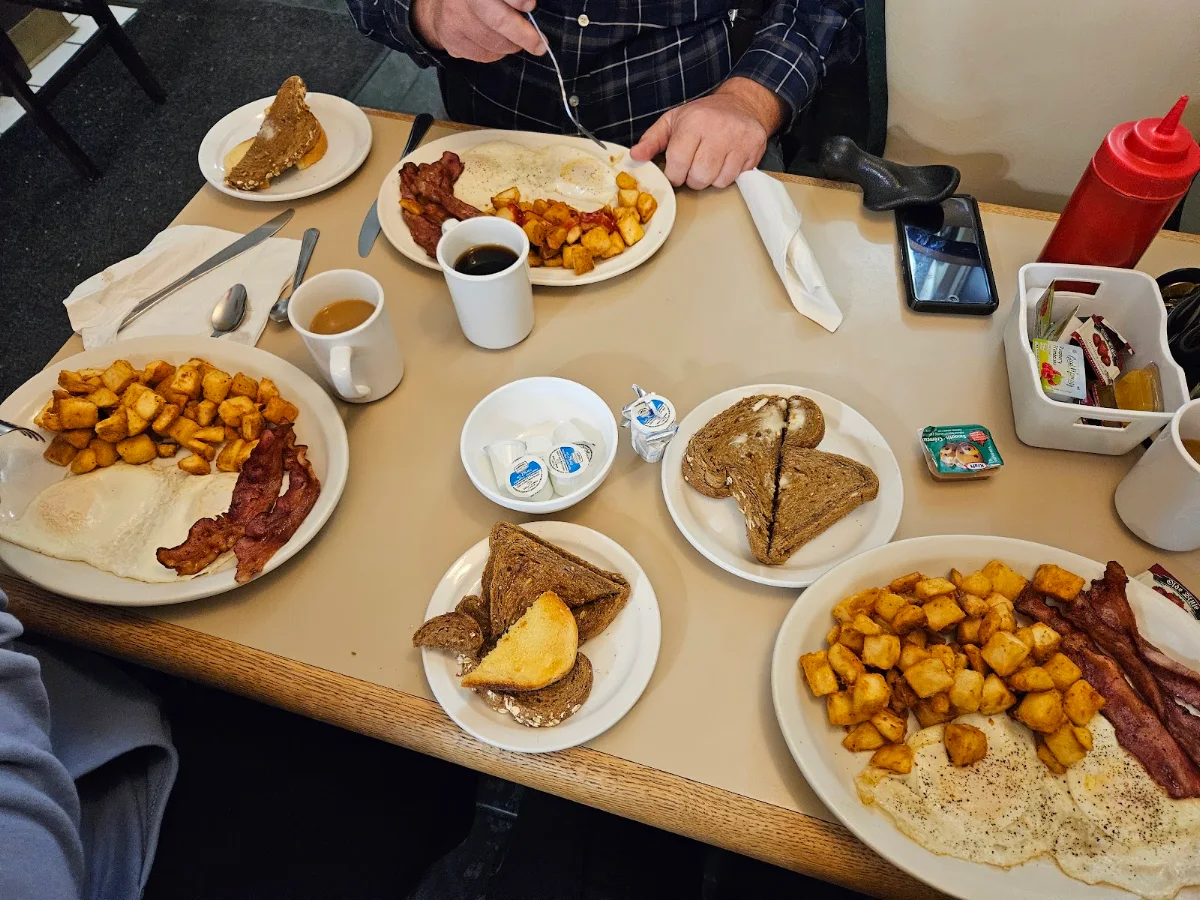 Highlights, Miss Ingersoll Restaurant
