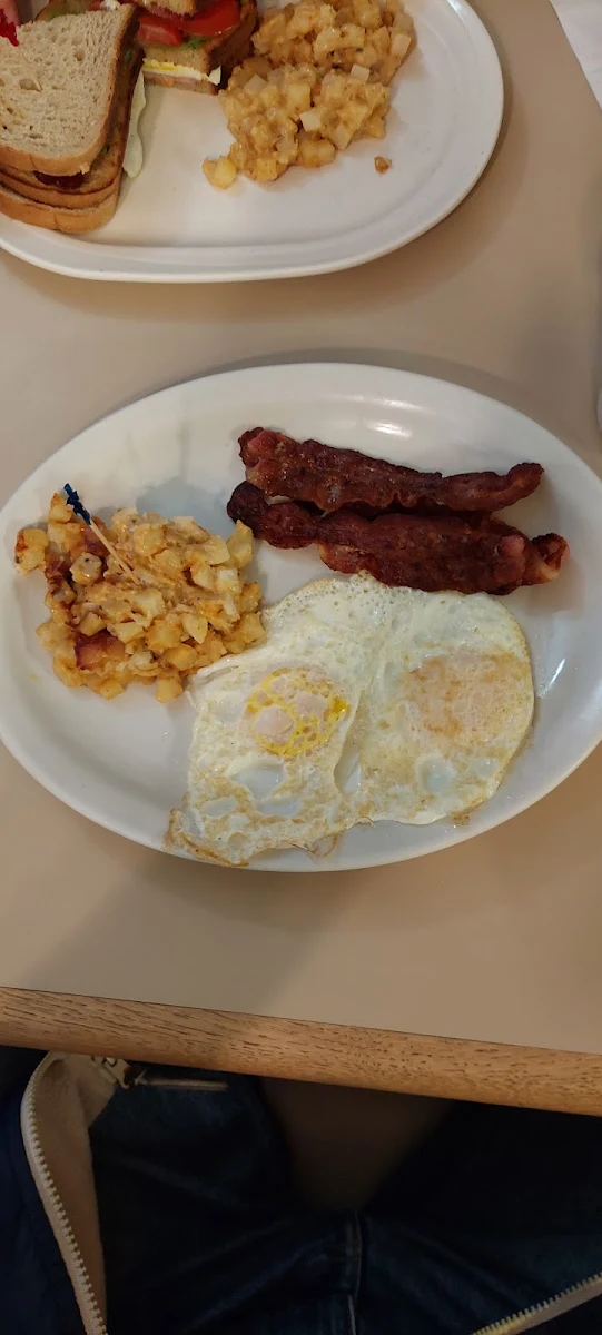 Highlights, Miss Ingersoll Restaurant