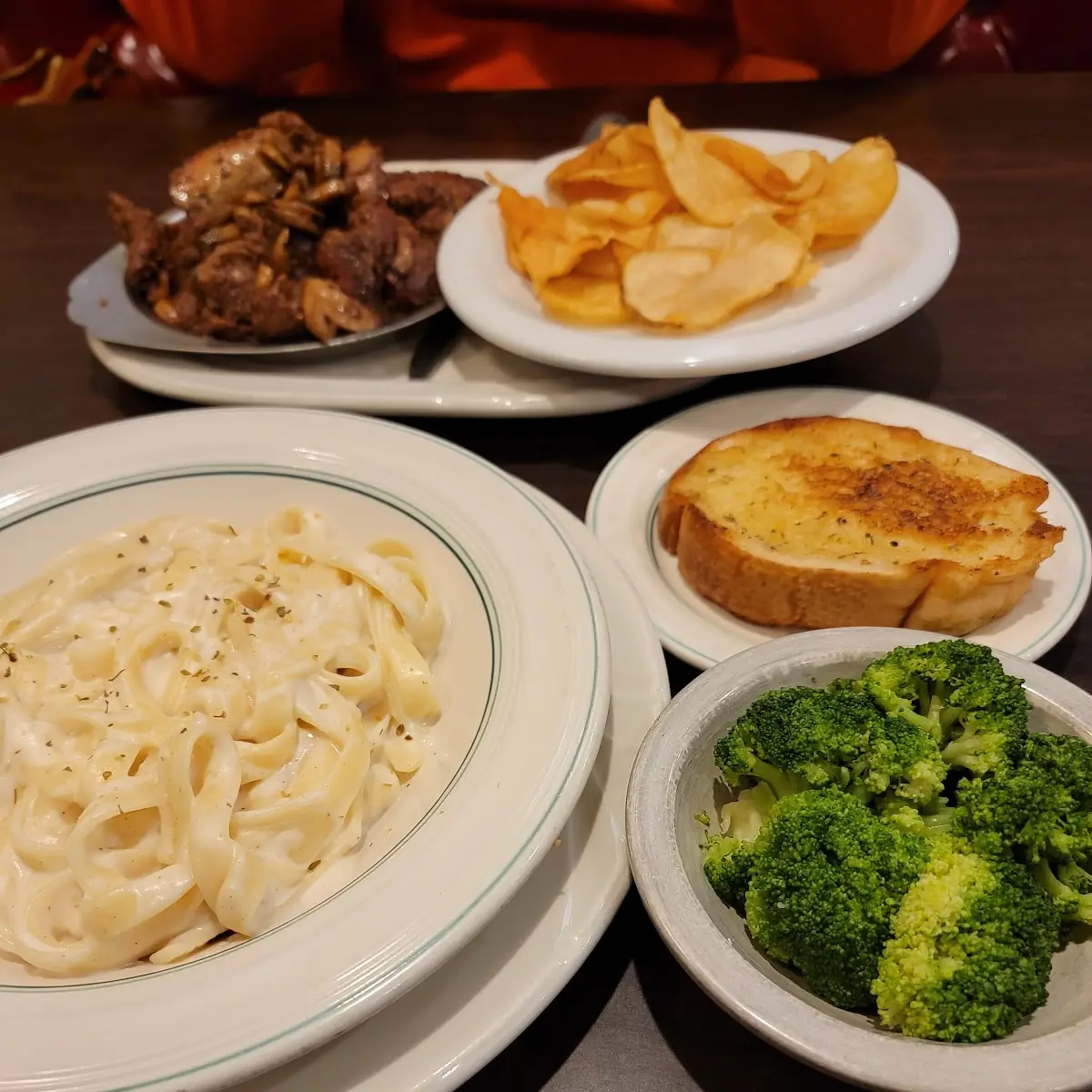 Fettuccine Alfredo