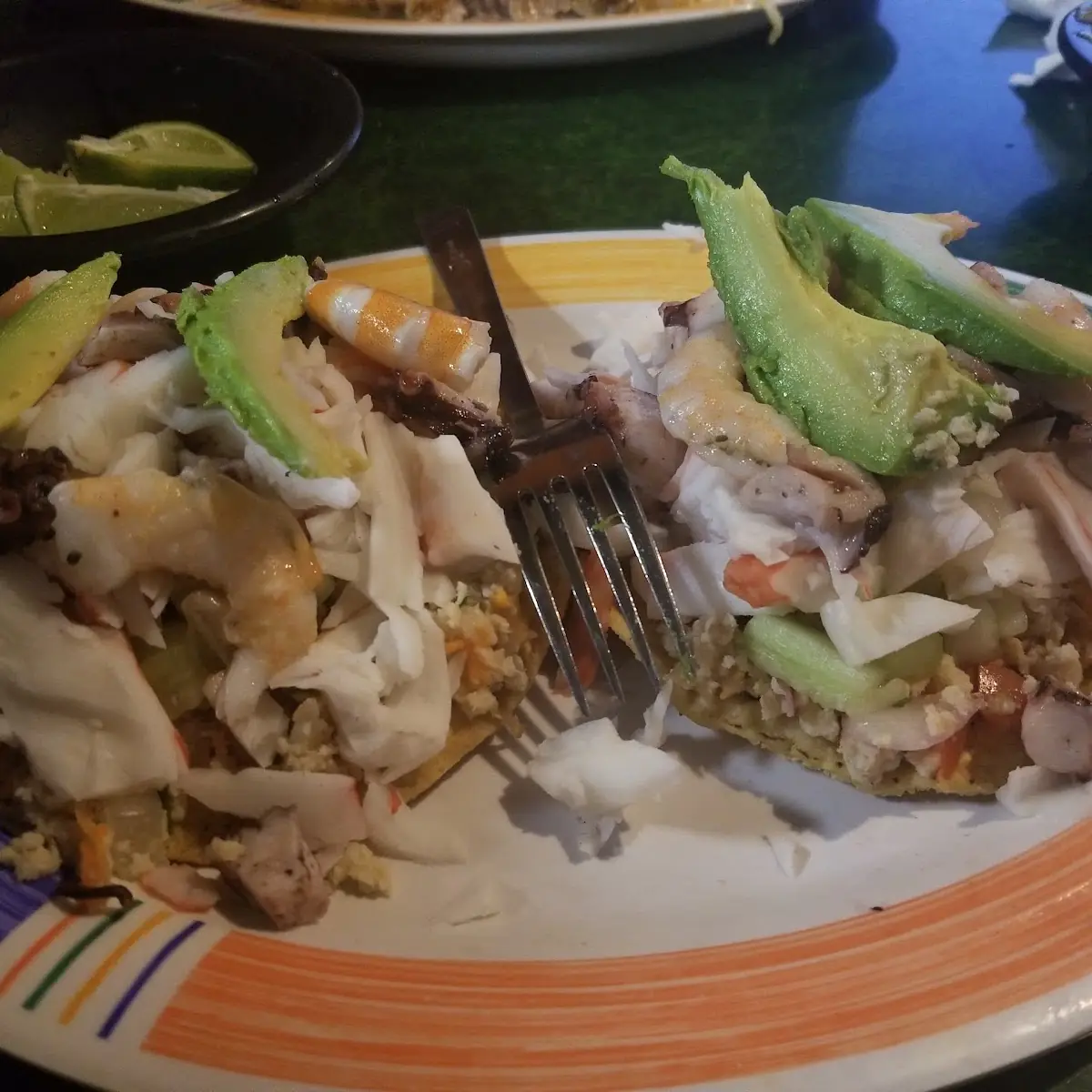 Tostada ceviche pescado
