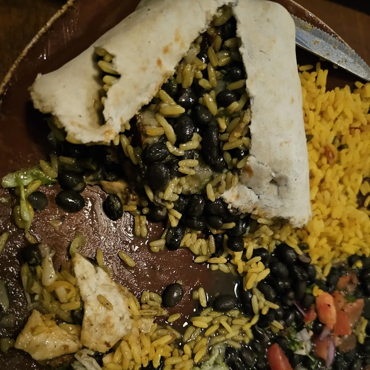Cahuilo Chicken Burrito