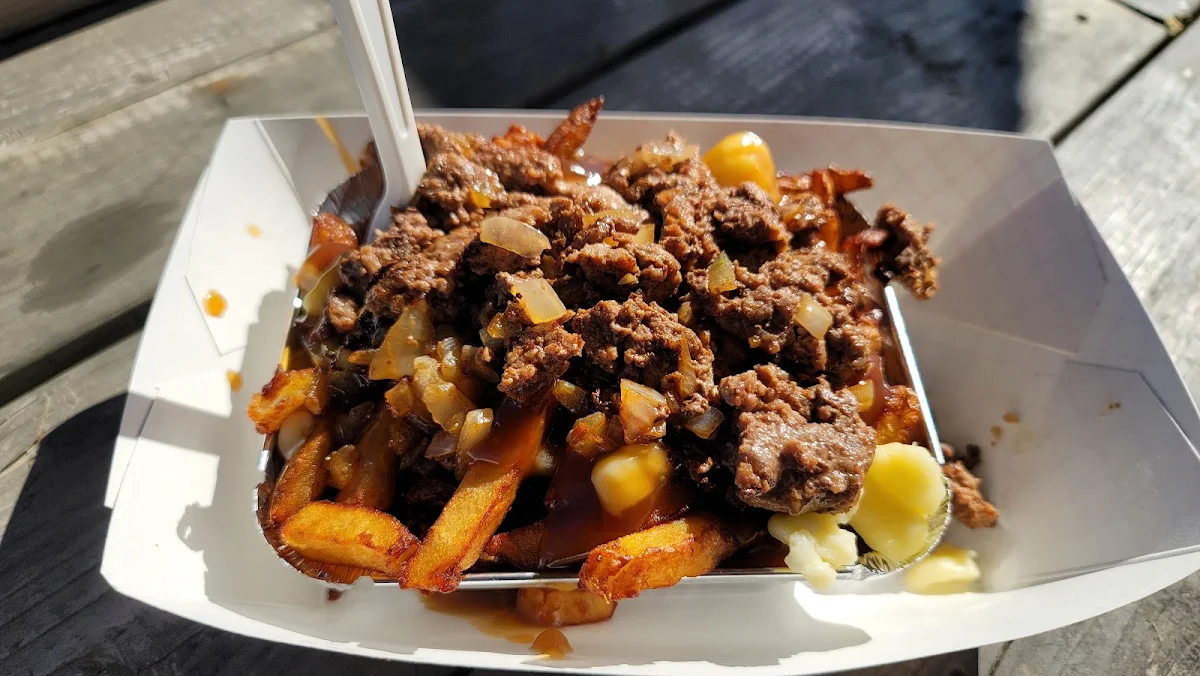 Poutine Steak Et Oignons Frits