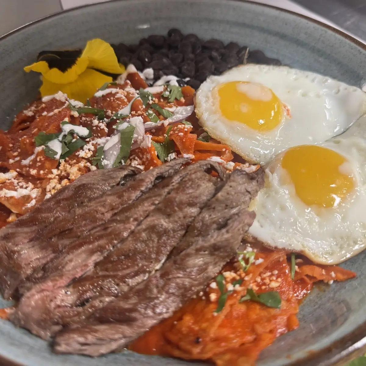 Huevos Con Bistec Steak & Eggs
