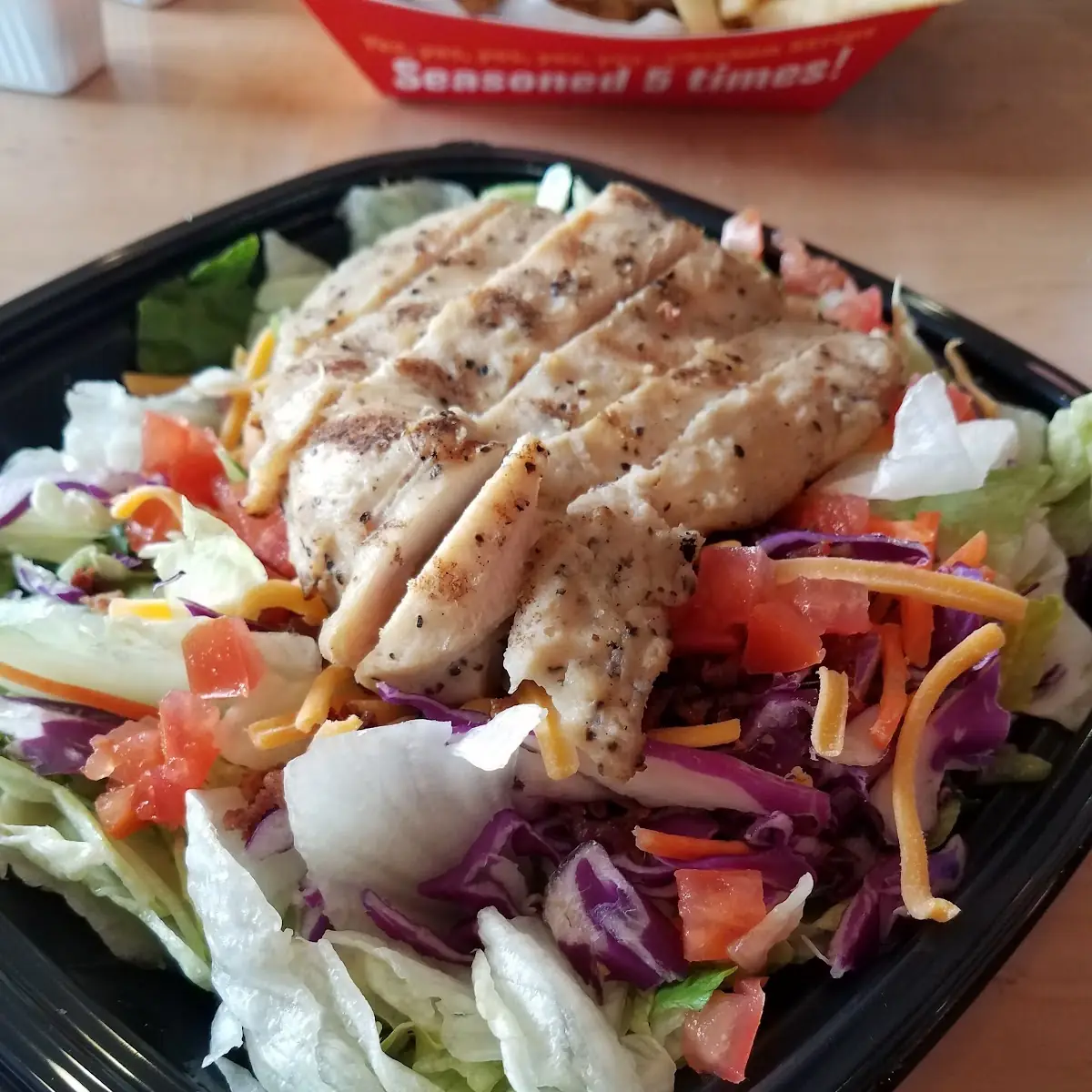 Grilled Chicken blt Salad