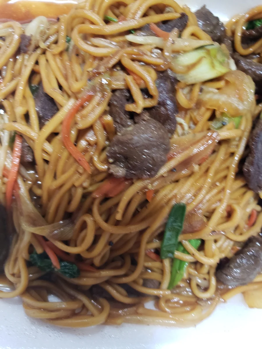 Stir Fried Beef Noodles, Bubble World Surrey