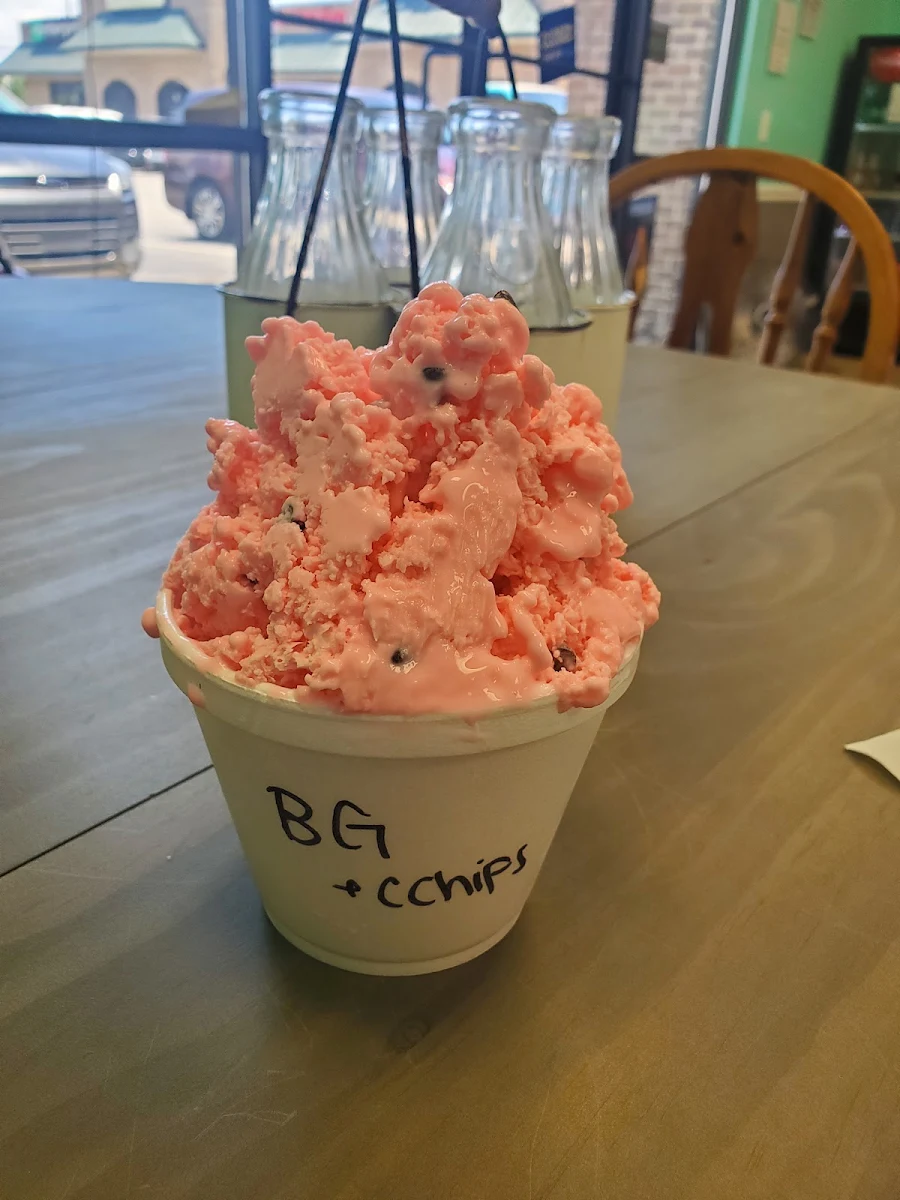 Bubble Gum with Chocolate Chips