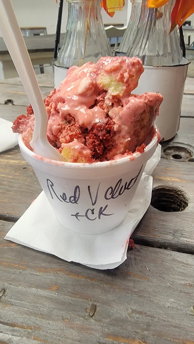 Red Velvet Cheesecake