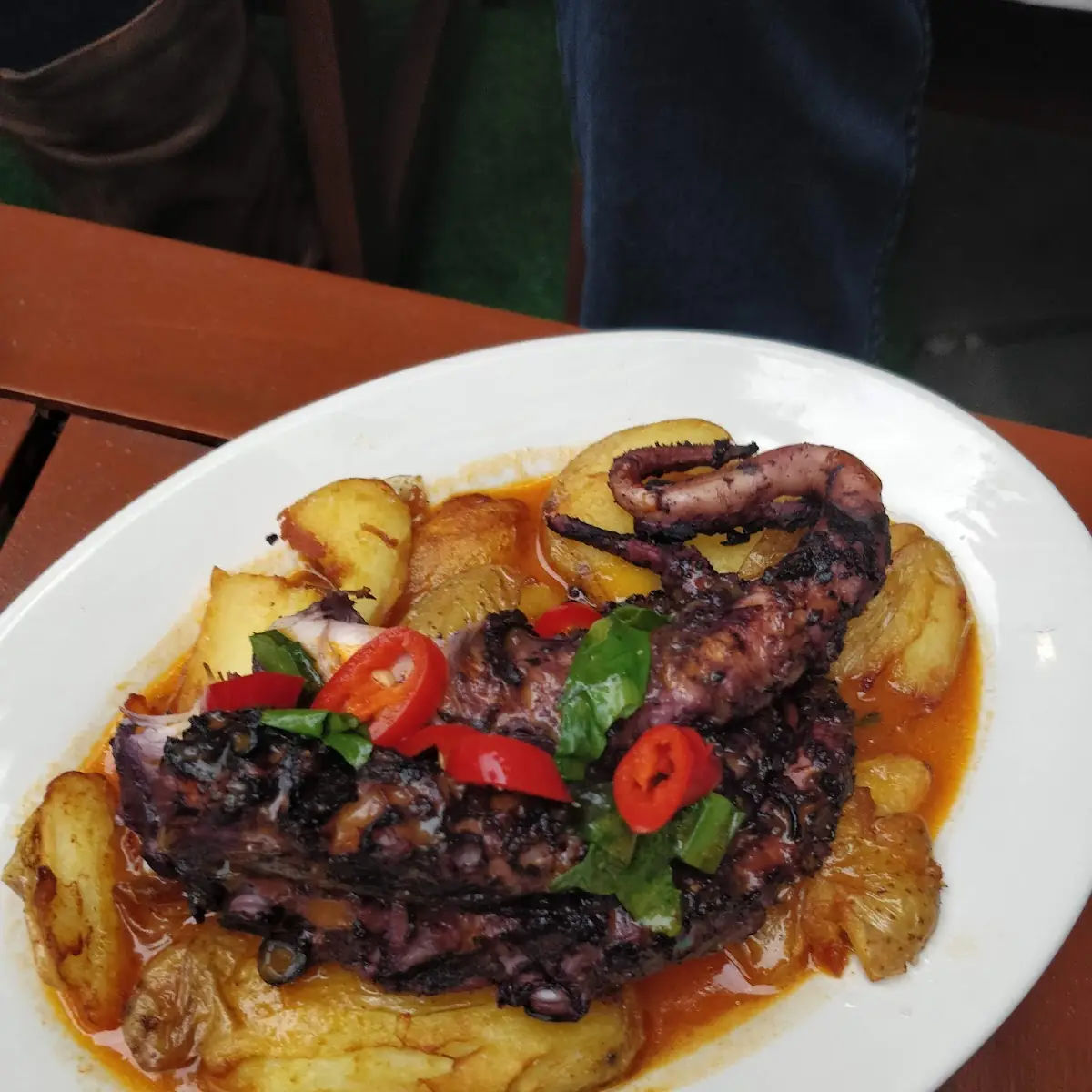 Grilled Octopus with Crispy Potatoes