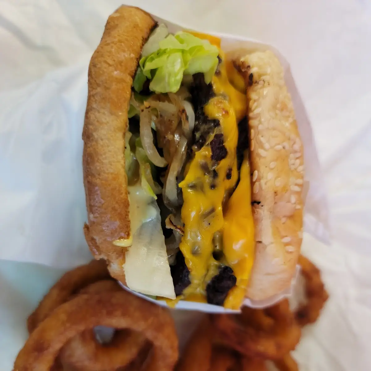 Cheeseburger and Onions Rings
