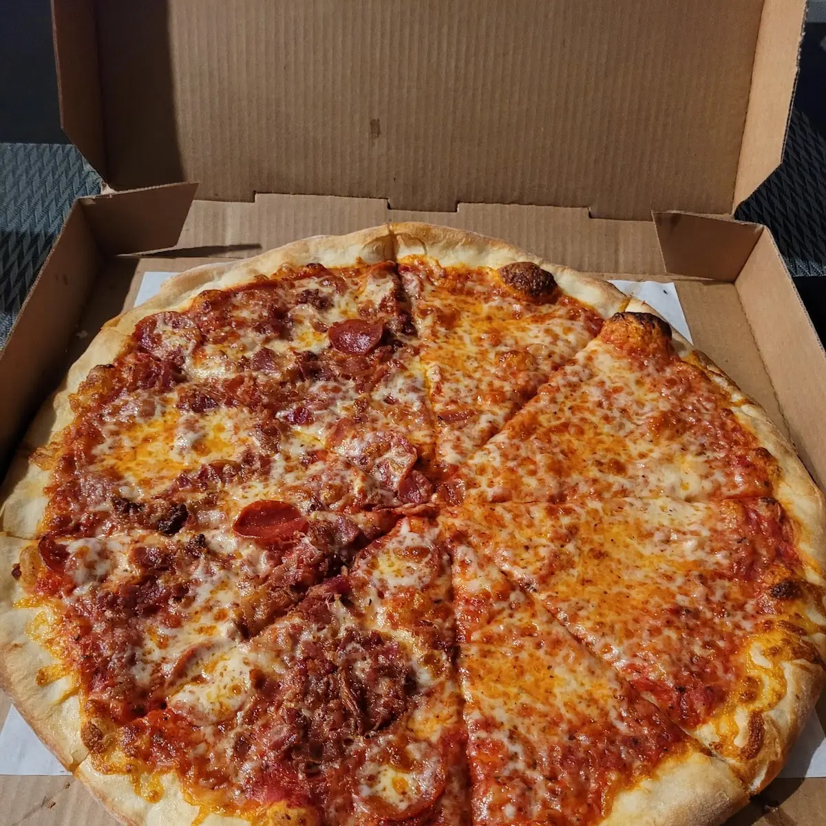 Large 1 2 Bacon Pepperoni and 1 2 Cheese Pizza