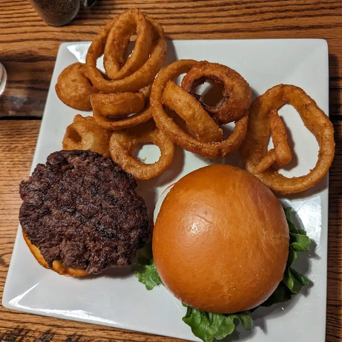 Beef Hamburger with Onion Rings