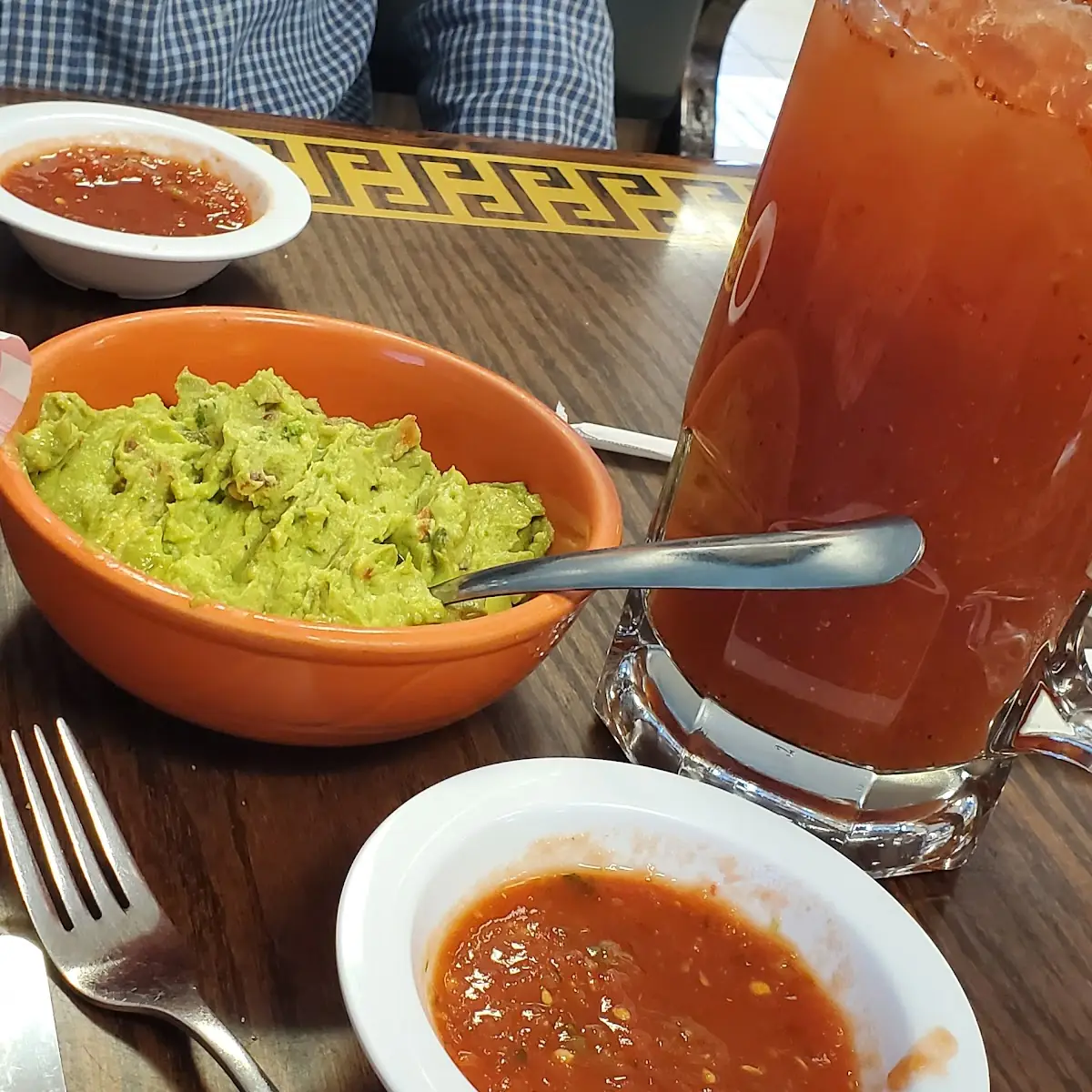 Michelada Guacamole Chips & Salsa