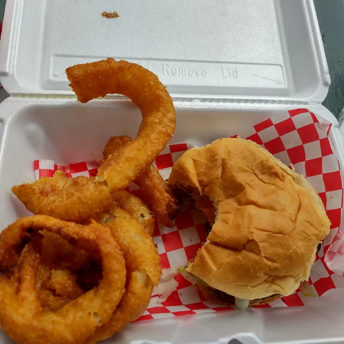 Cheeseburger and Onion Rings