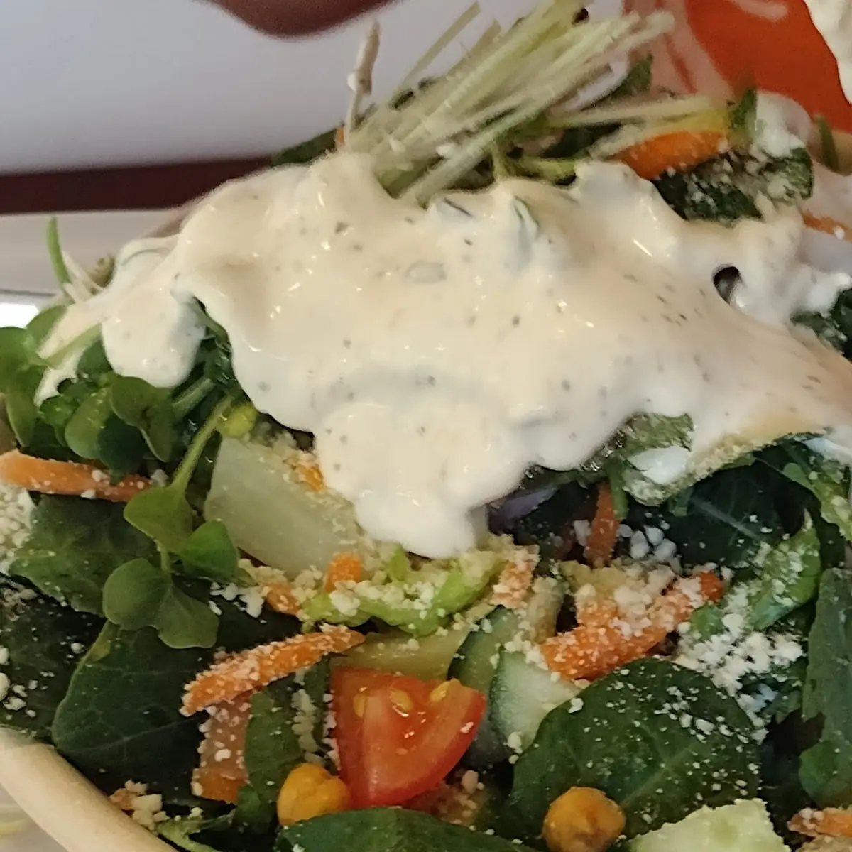 Impossible Plant-Based Lounge Burger Menü