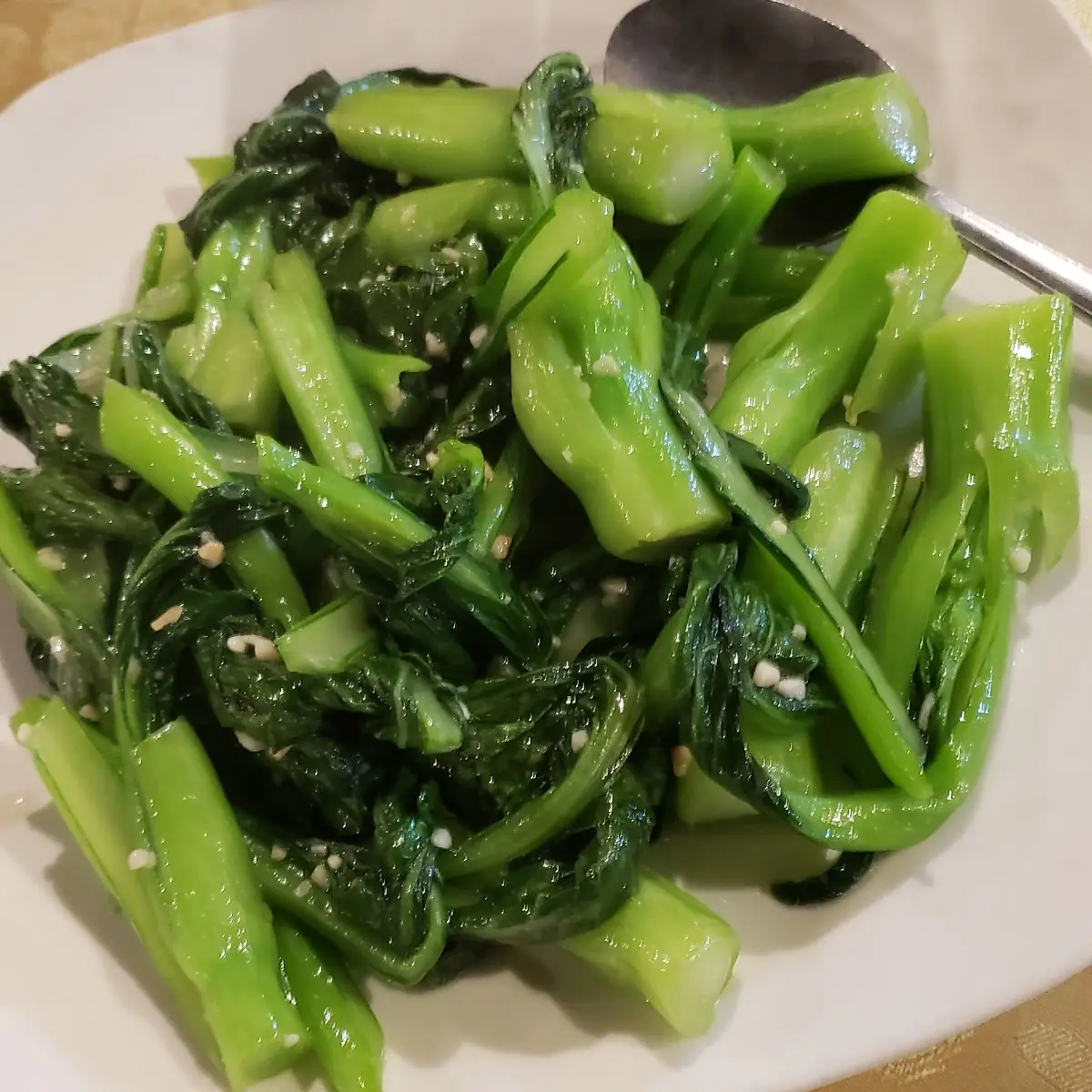 Choi Sum in Garlic Sauce