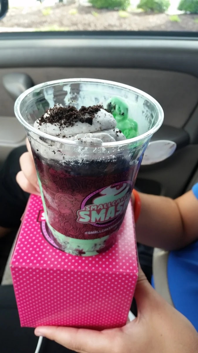 Mint Chocolate Chip Smash Cake