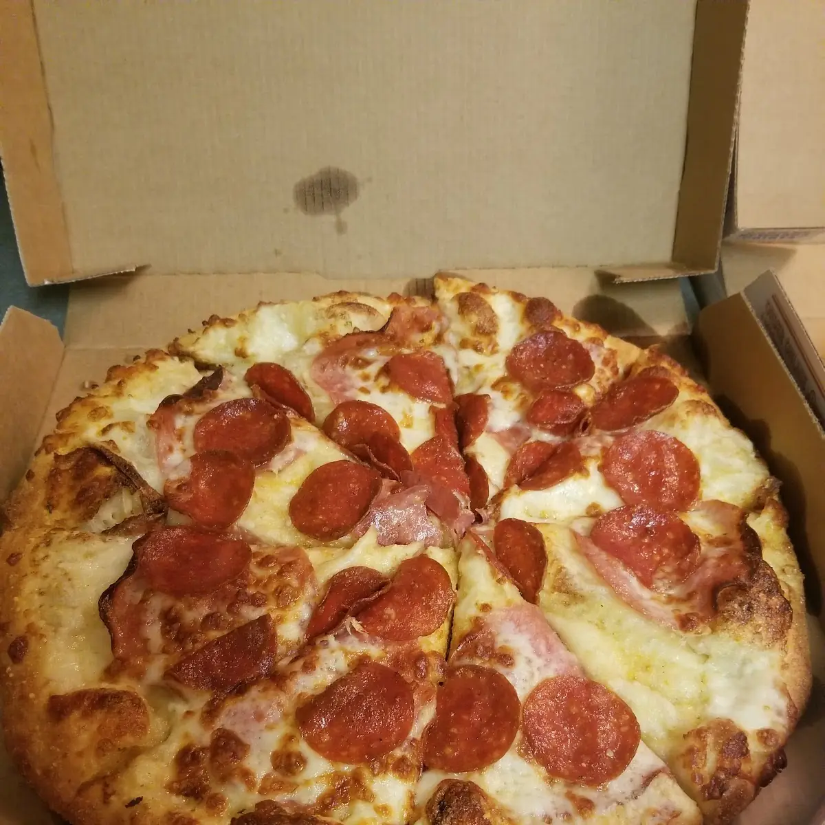 Pepperoni Pizza Medium