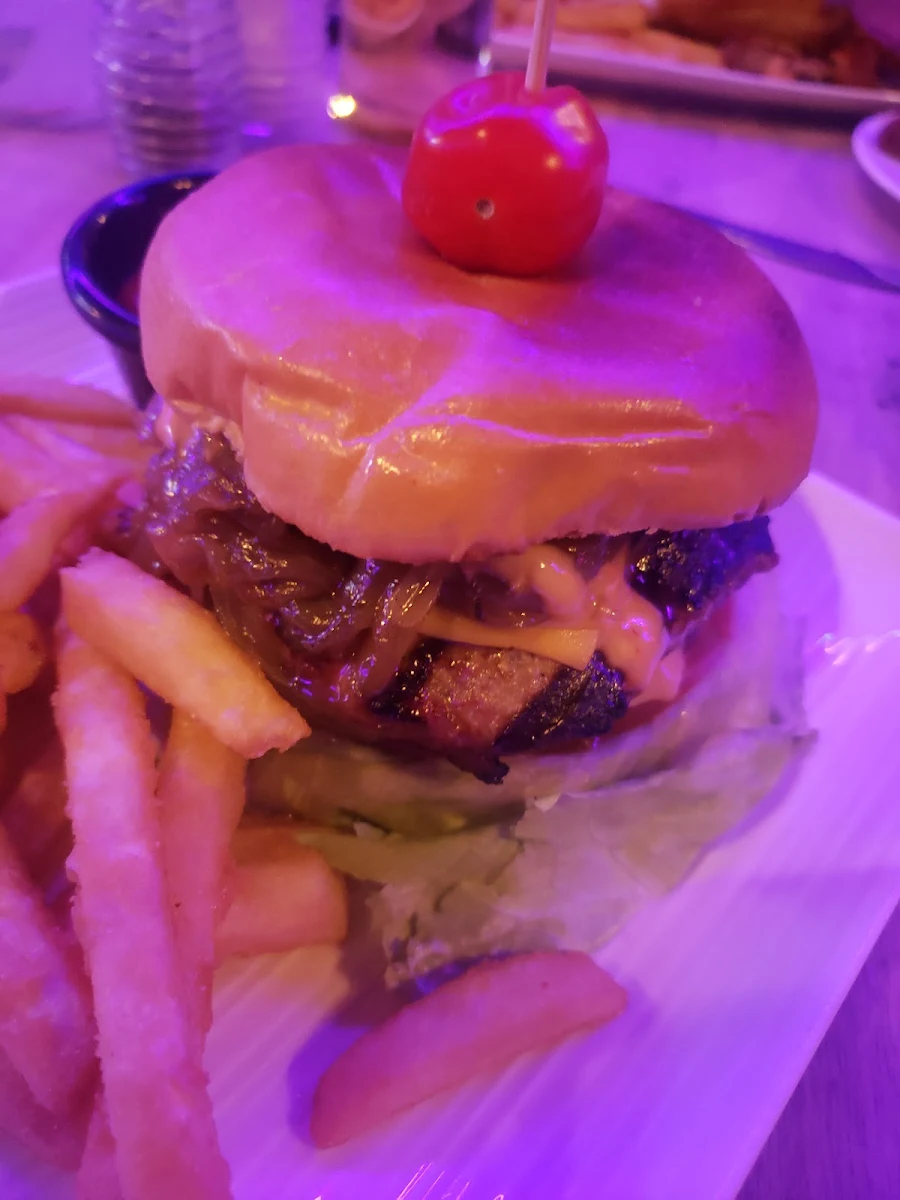 King Homemade Lamb Burger, New village pizzeria and bar