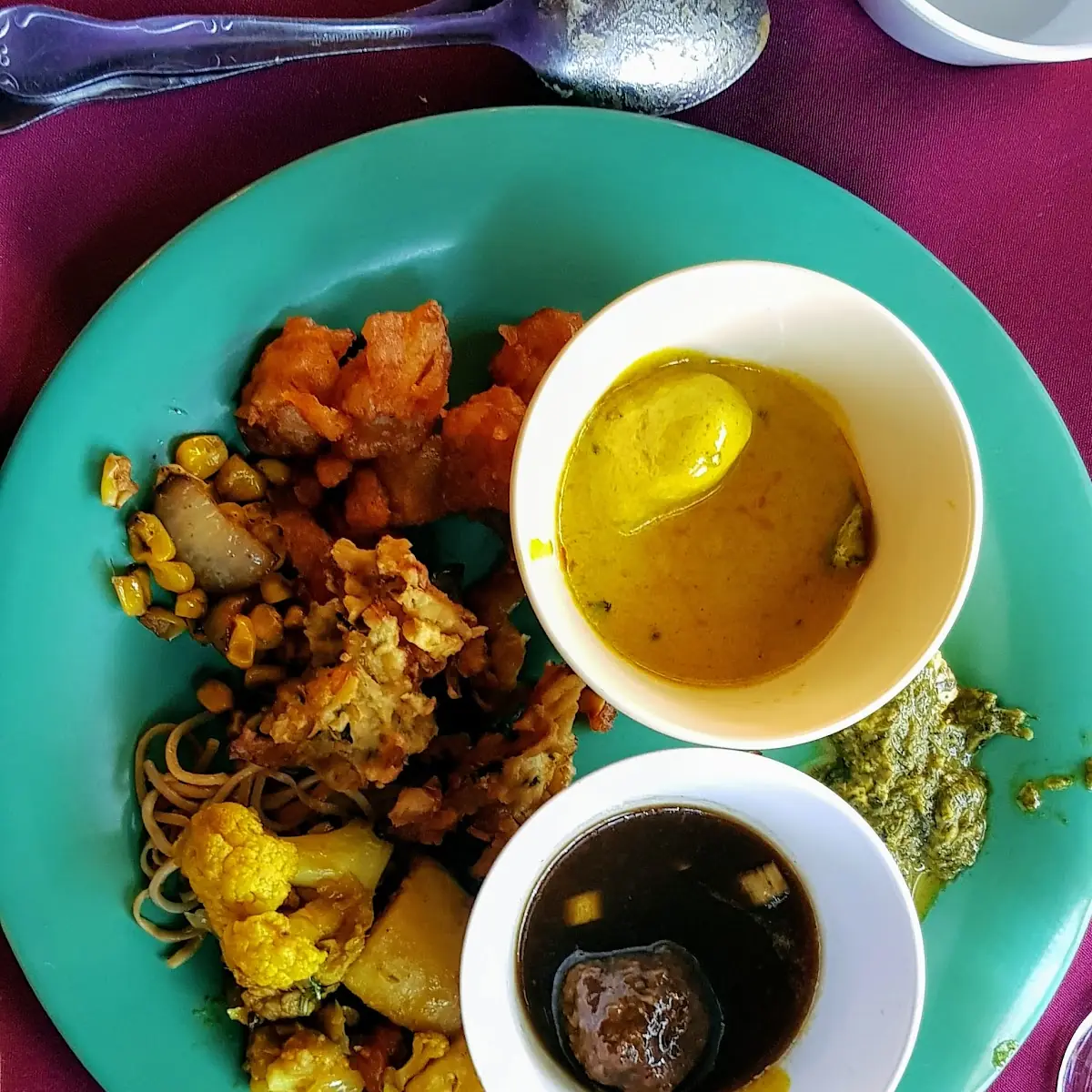 Idli Sambar Vegetable Pakora Cauliflower Subji