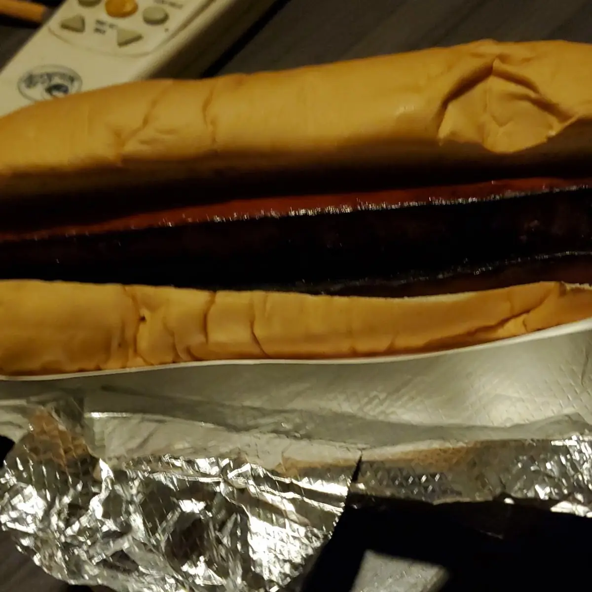 Hot Dog Con Chilli Y Queso Quemado