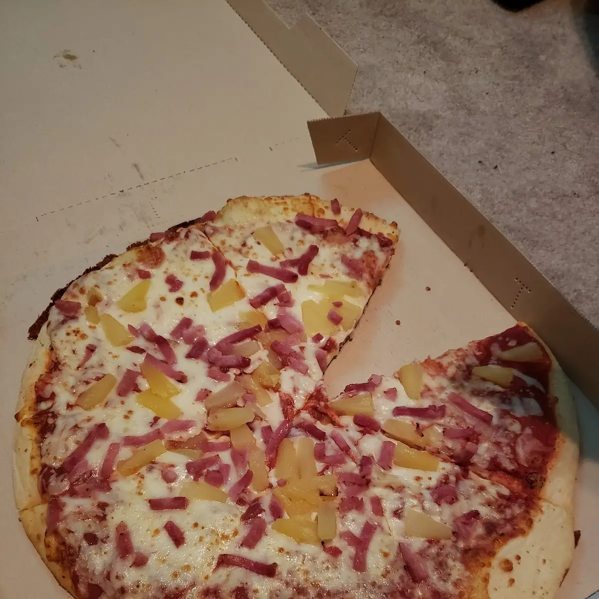 Hawaiian Pizza