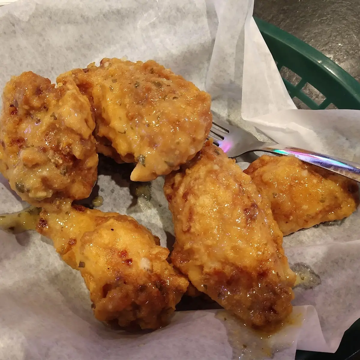 Jumbo Wings 4 on Mondays