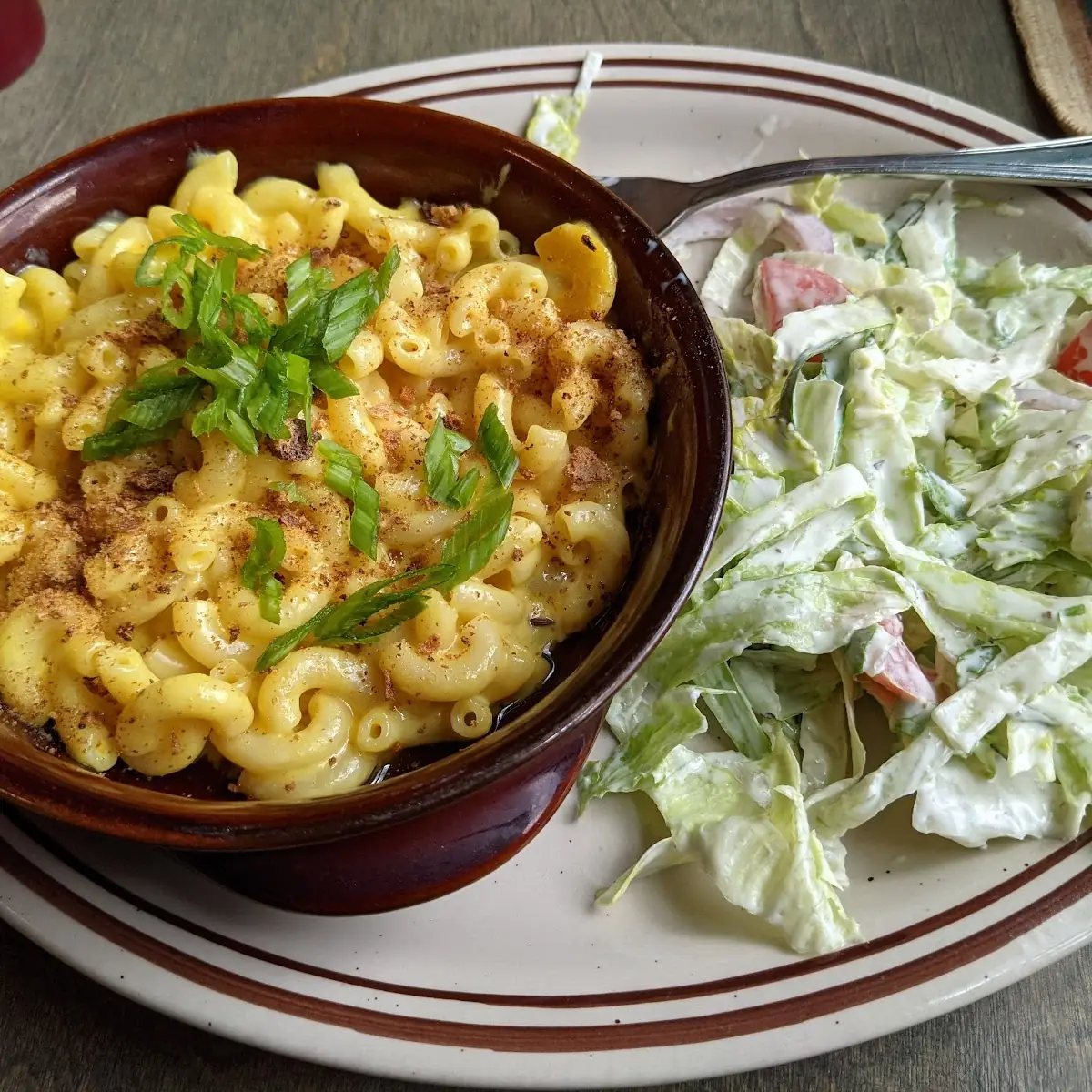 Mac N Cheese with Side Salad with Ranch