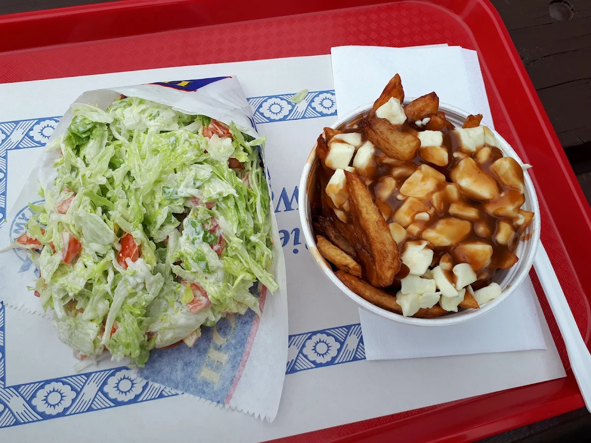 Poutine Guedille, Cantine Ste-Helene
