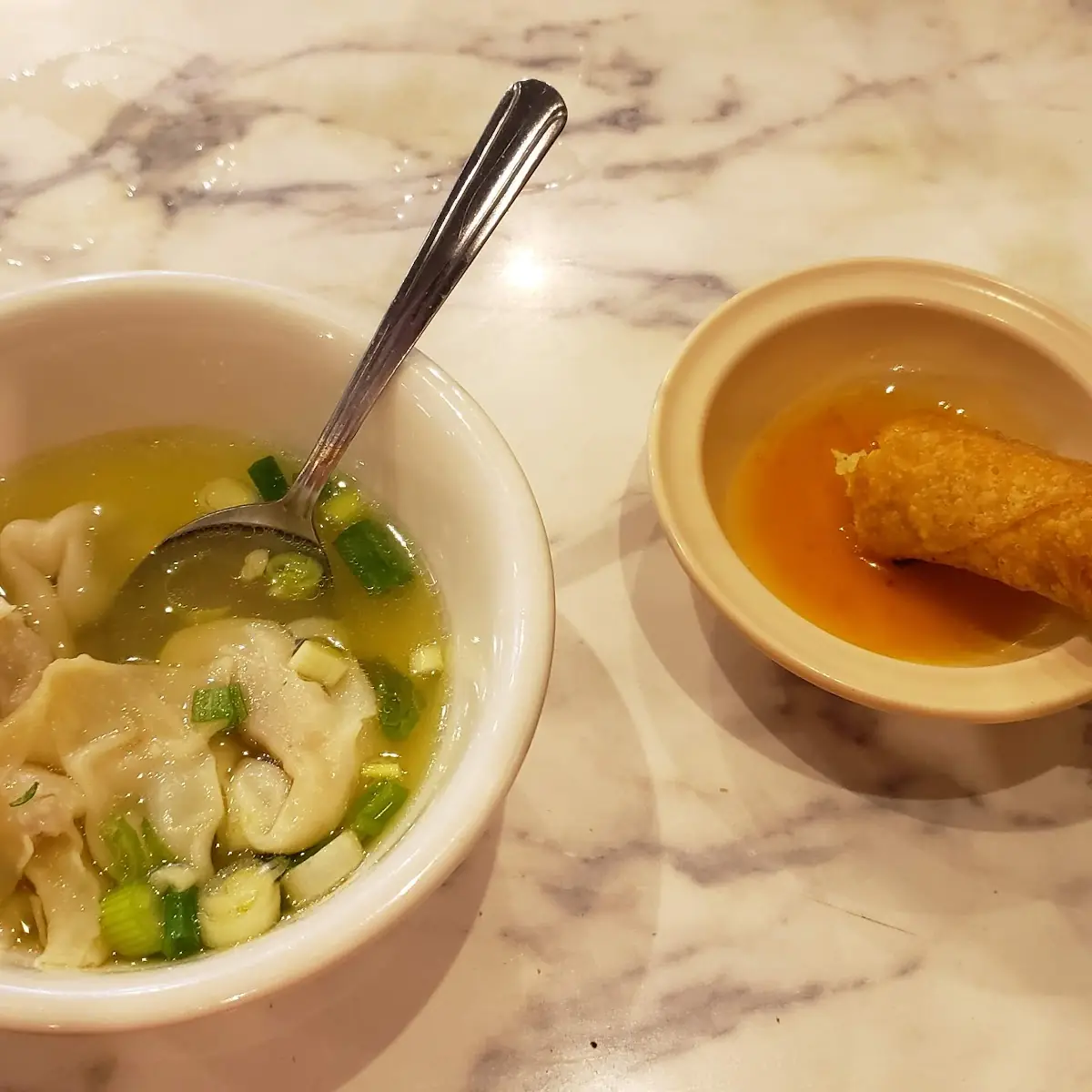 Wonton Soup Egg Roll w Duck Sauce