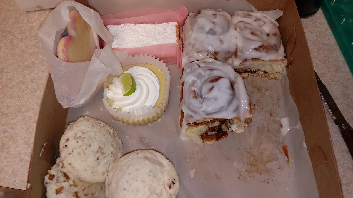 Kiwi Lime Pie Pecan Crumble Cinnamon Roll