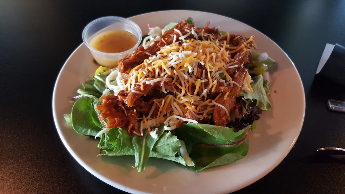 BBQ Pulled Pork Garden Salad