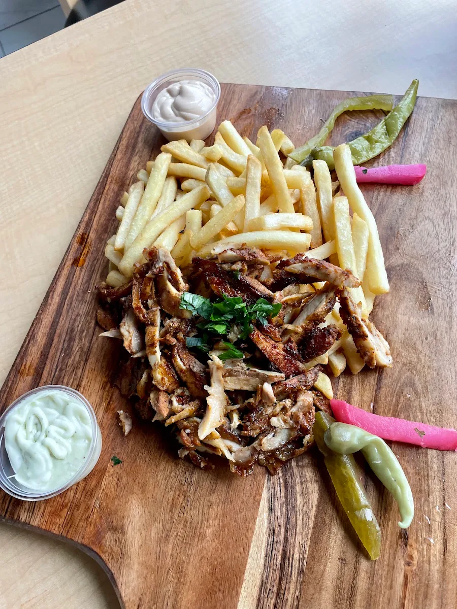 Shawarma on Fries, Malek El Shawarma