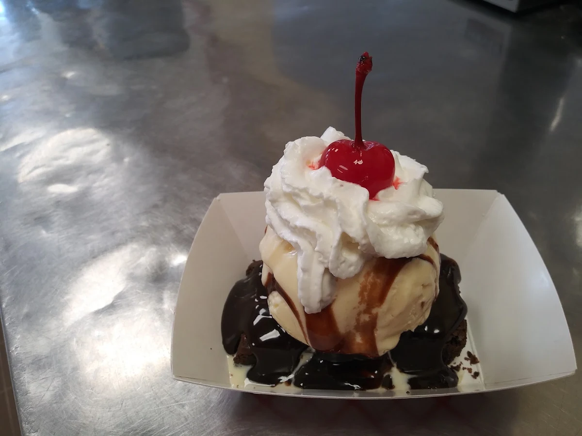 mmmmmm Brownie Sundae