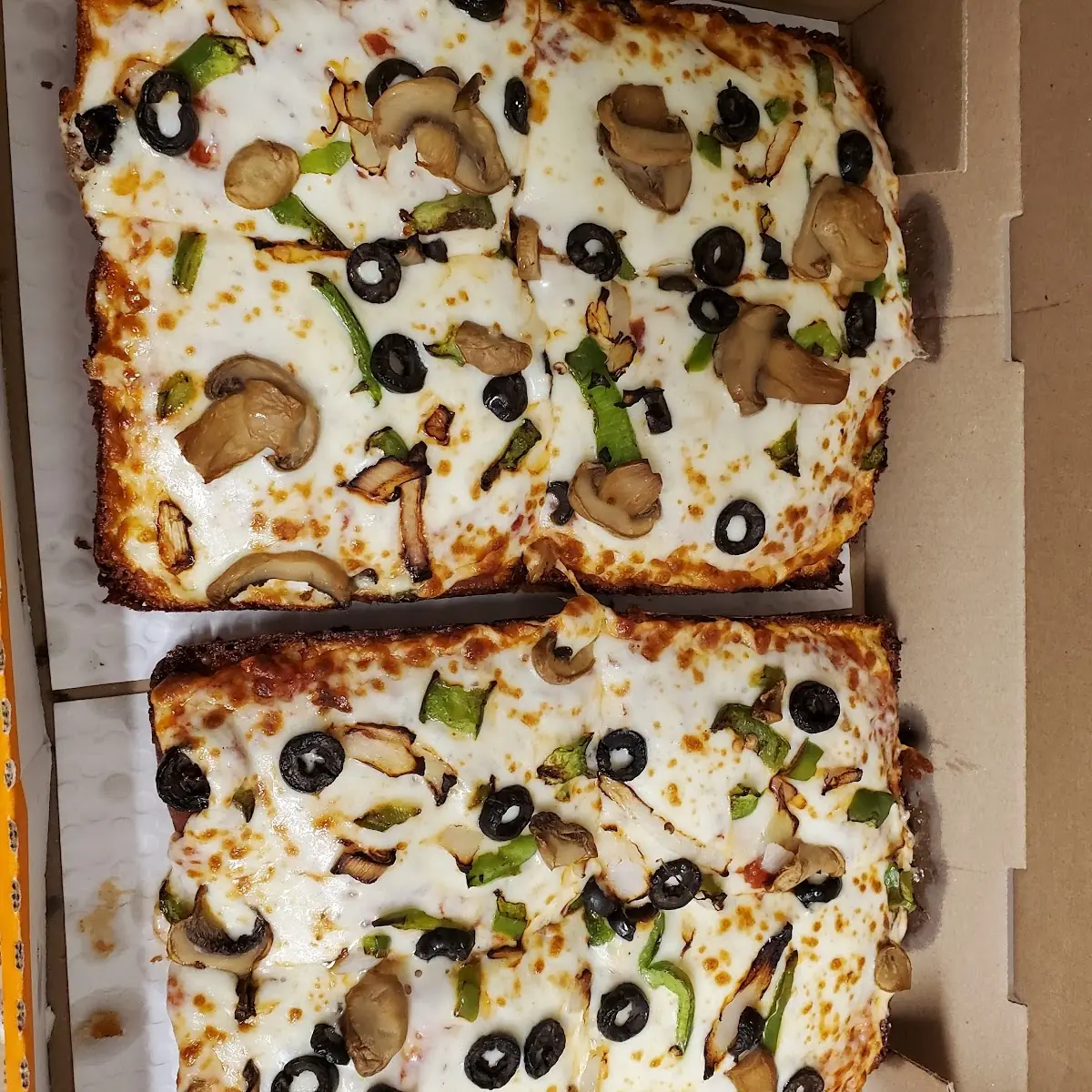 Deep Dish Veggie Pizza
