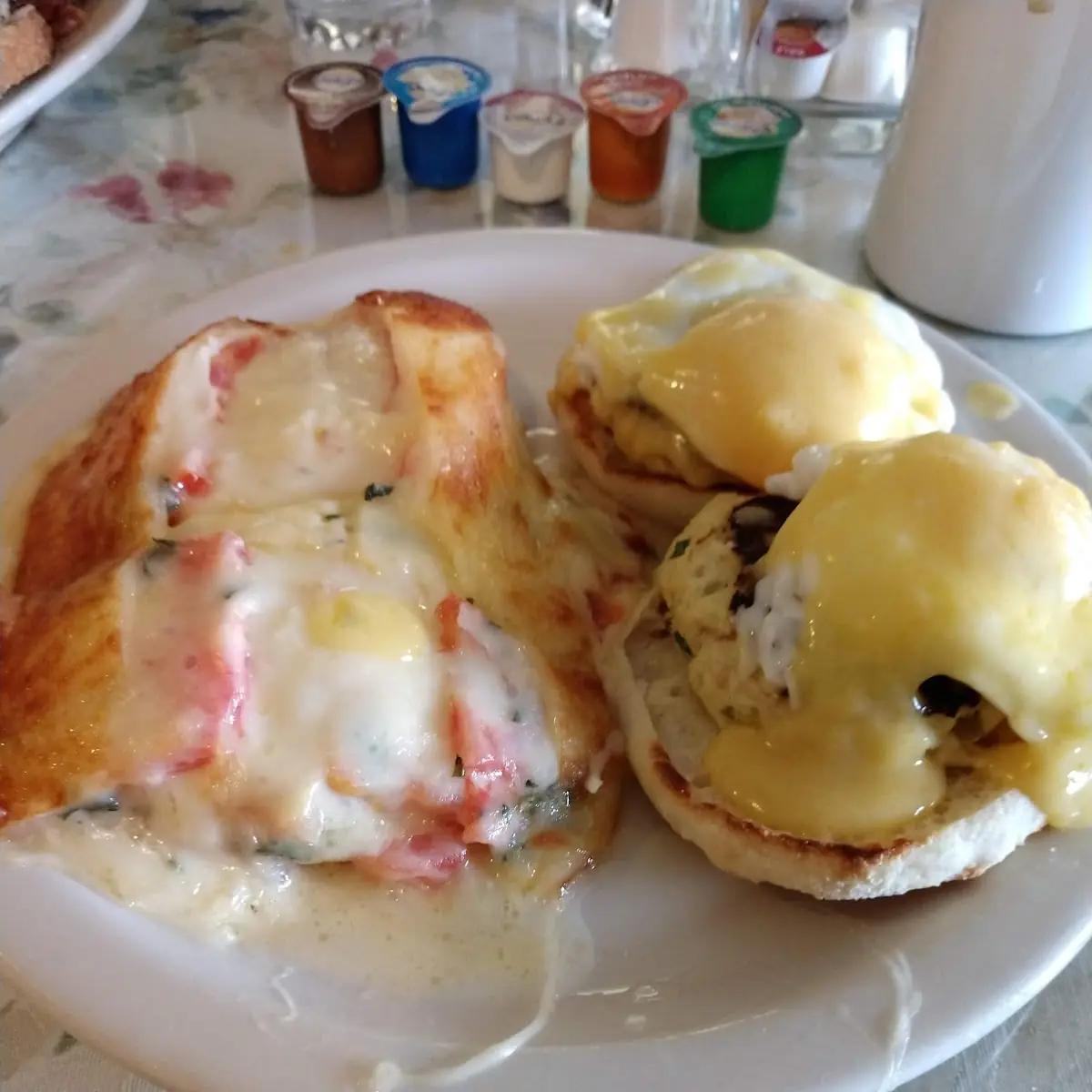 Eggs Benedict