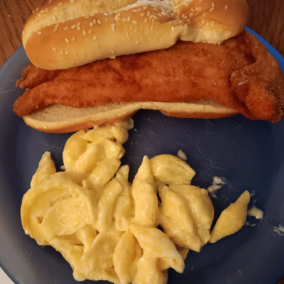 Fish Sandwich with Mac and Cheese