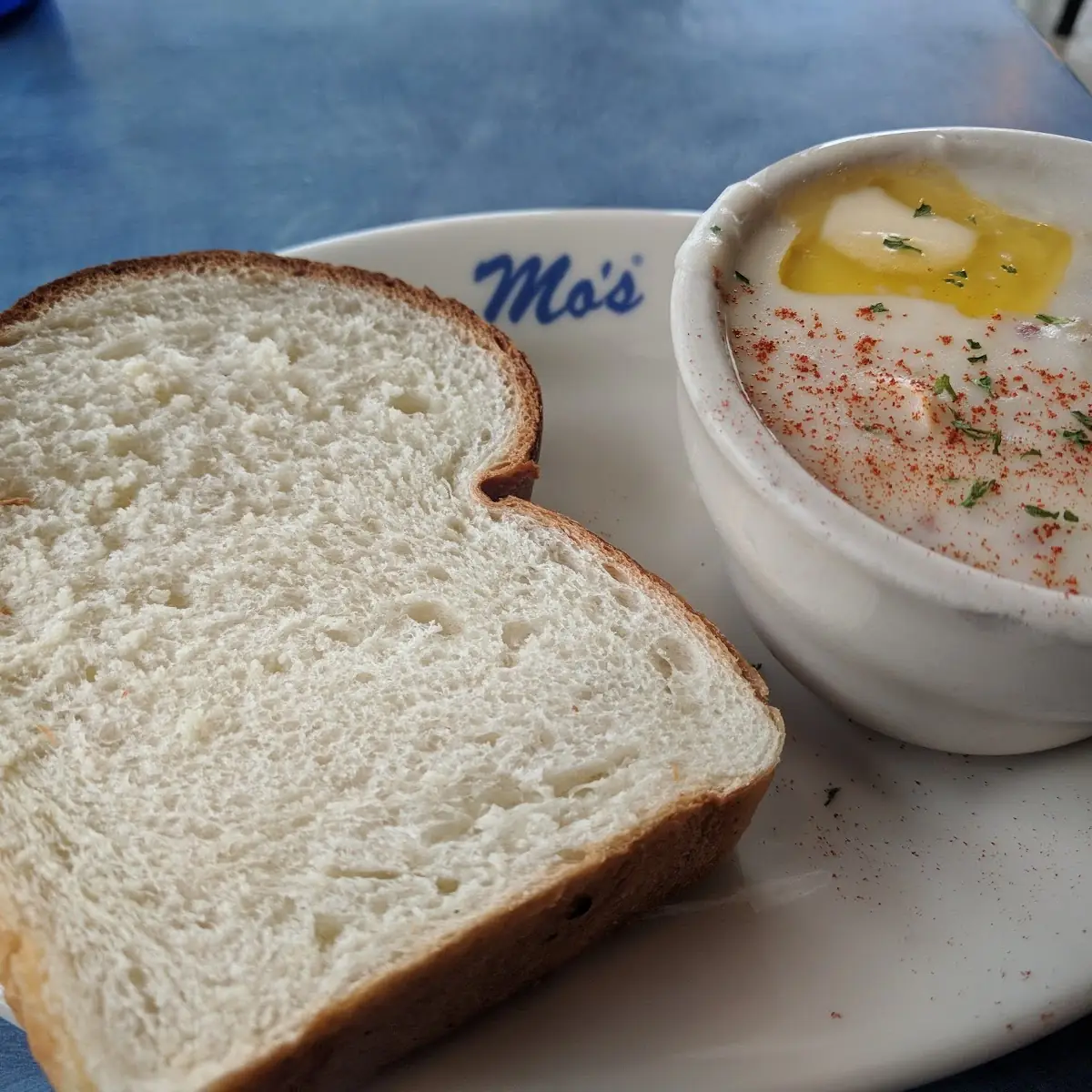 MO's Clam Chowder