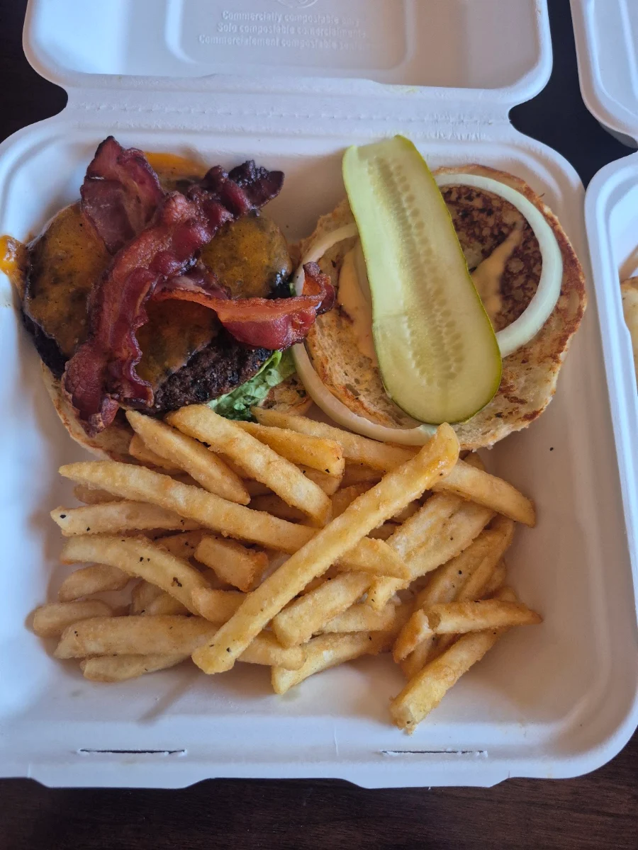 Lodge Burger, MR MIKES SteakhouseCasual